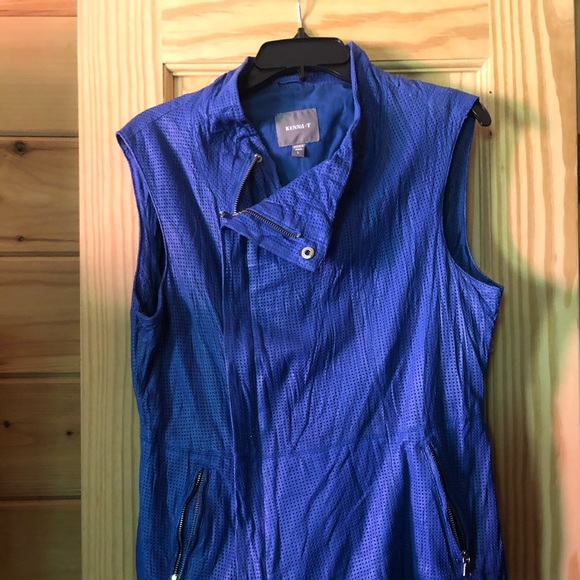 Brand new, no tags leather vest. - Picture 5 of 8